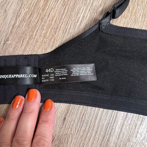 NWT Dominique Black Mystique Seamless Minimizer Bra Size 44D - Picture 5 of 6